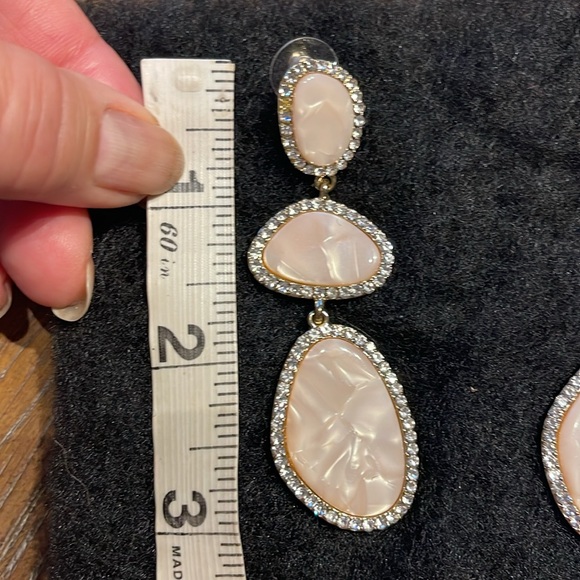 Earrings - Picture 6 of 6